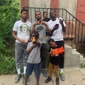 Meet your Posher, Dontae